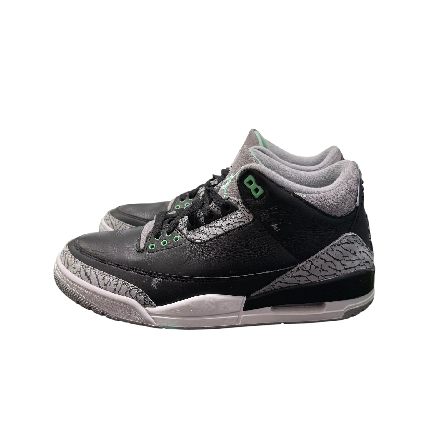 Air Jordan Retro 3 “Green Glow”