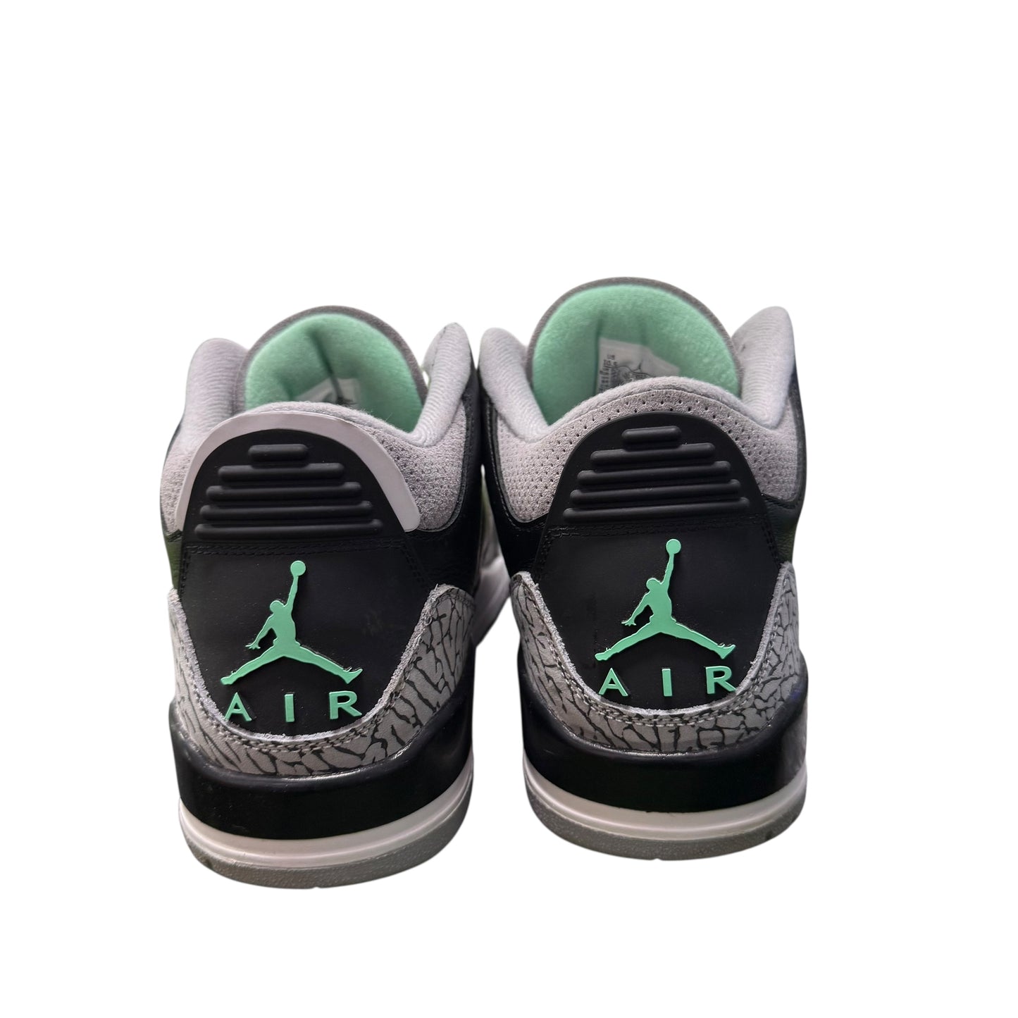 Air Jordan Retro 3 “Green Glow”