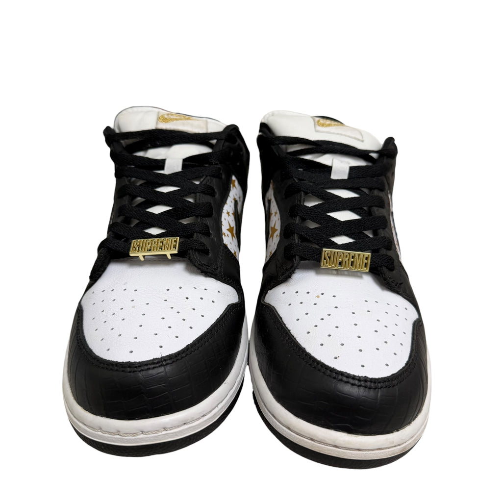 Supreme x Nike Dunk SB “Black/Stars” (Replacement Box)