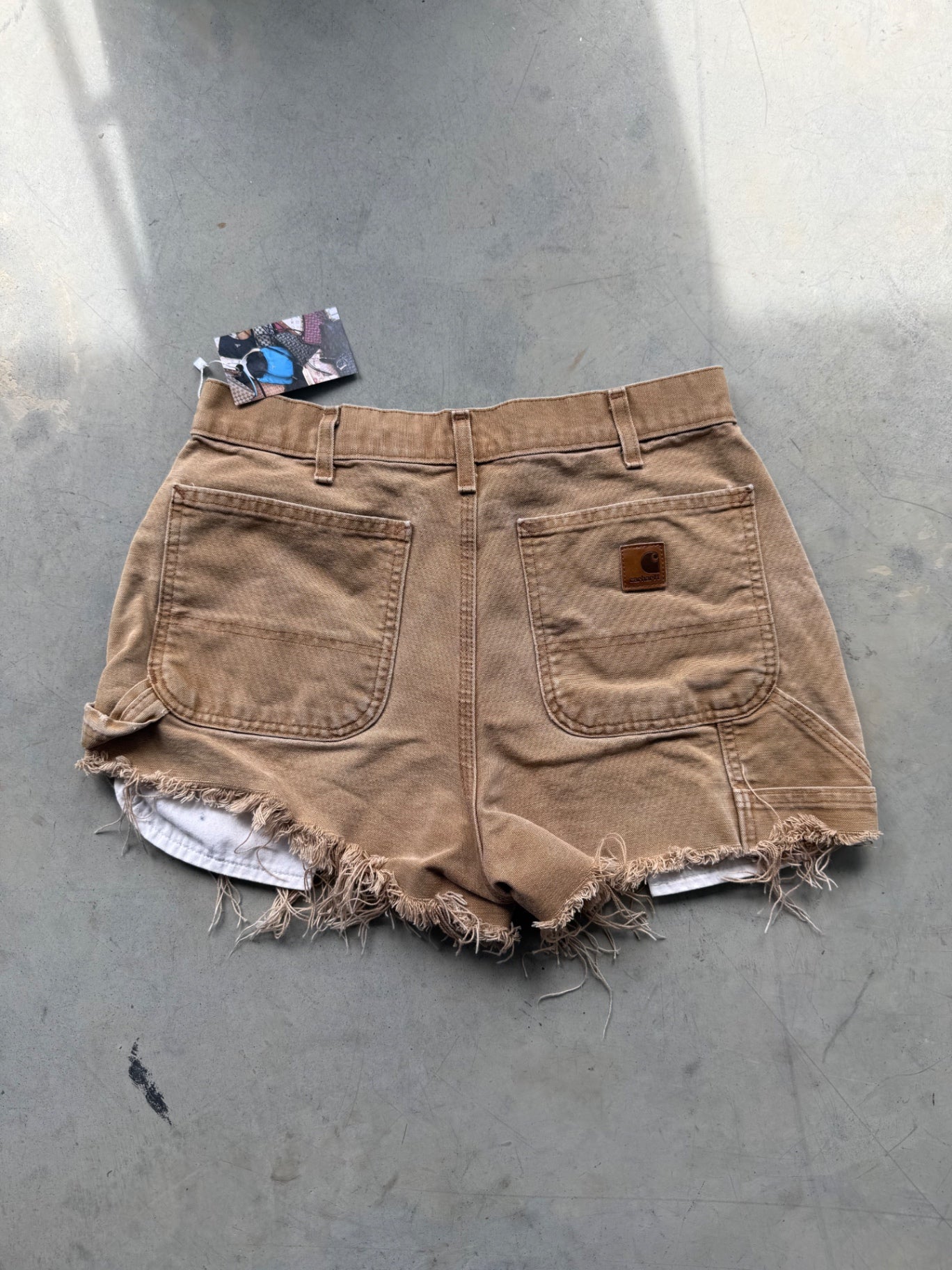carhartt tan shorts