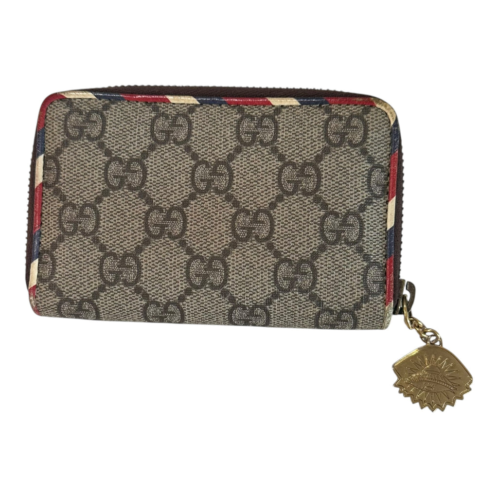 Gucci Supreme Card Wallet