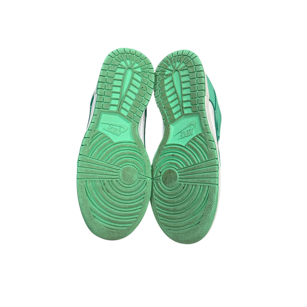 Nike Dunk Low Green Glow
