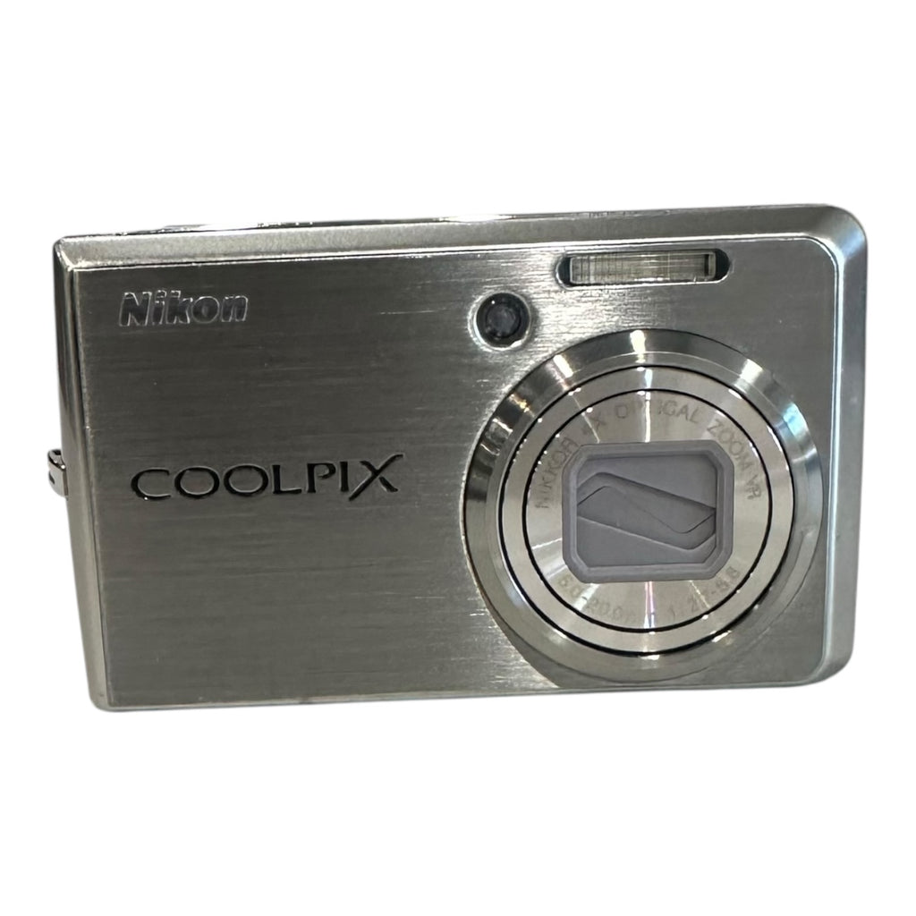 Nikon Coolpix S600 Silver Camera