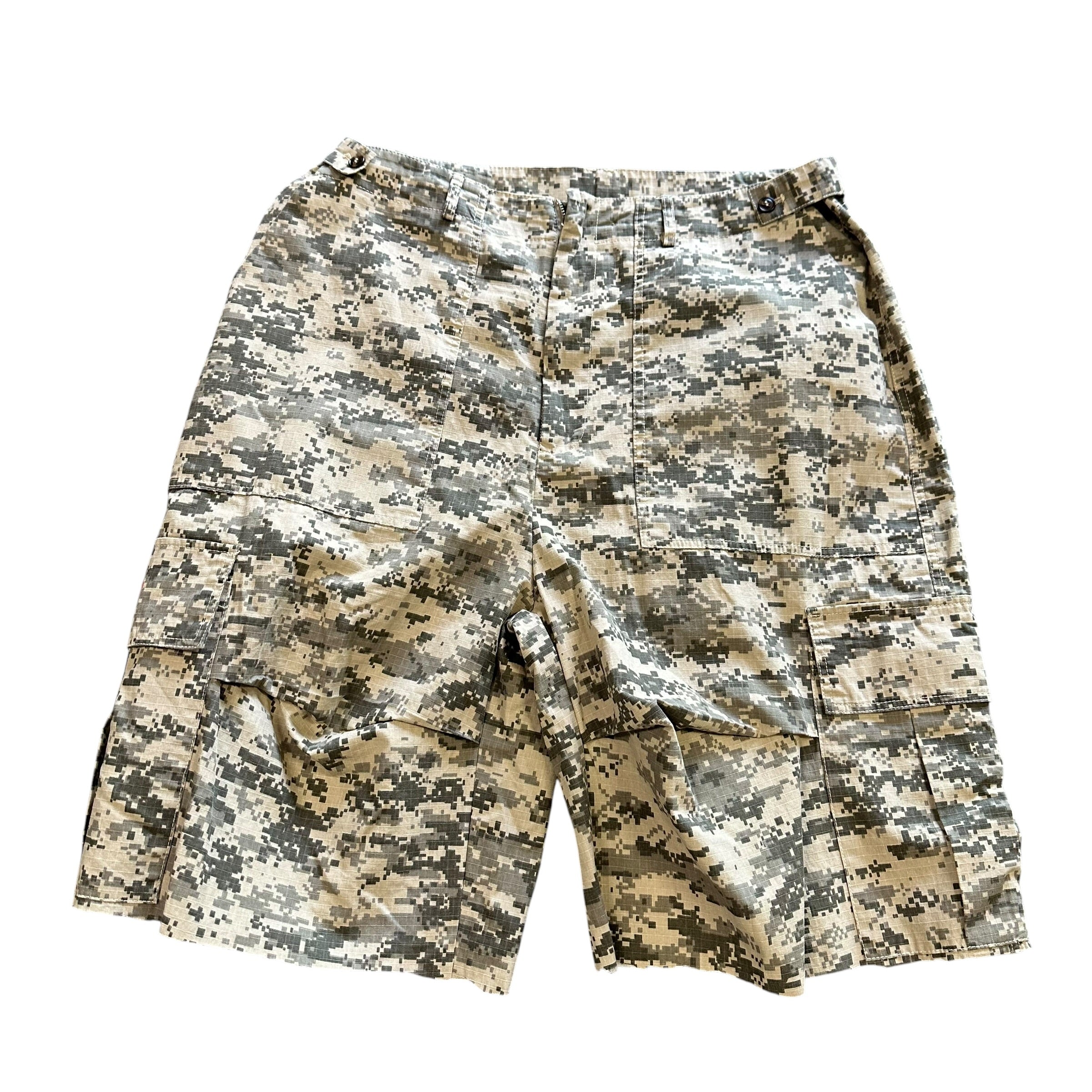 Gvgallery Digital Camo Cargo Shorts