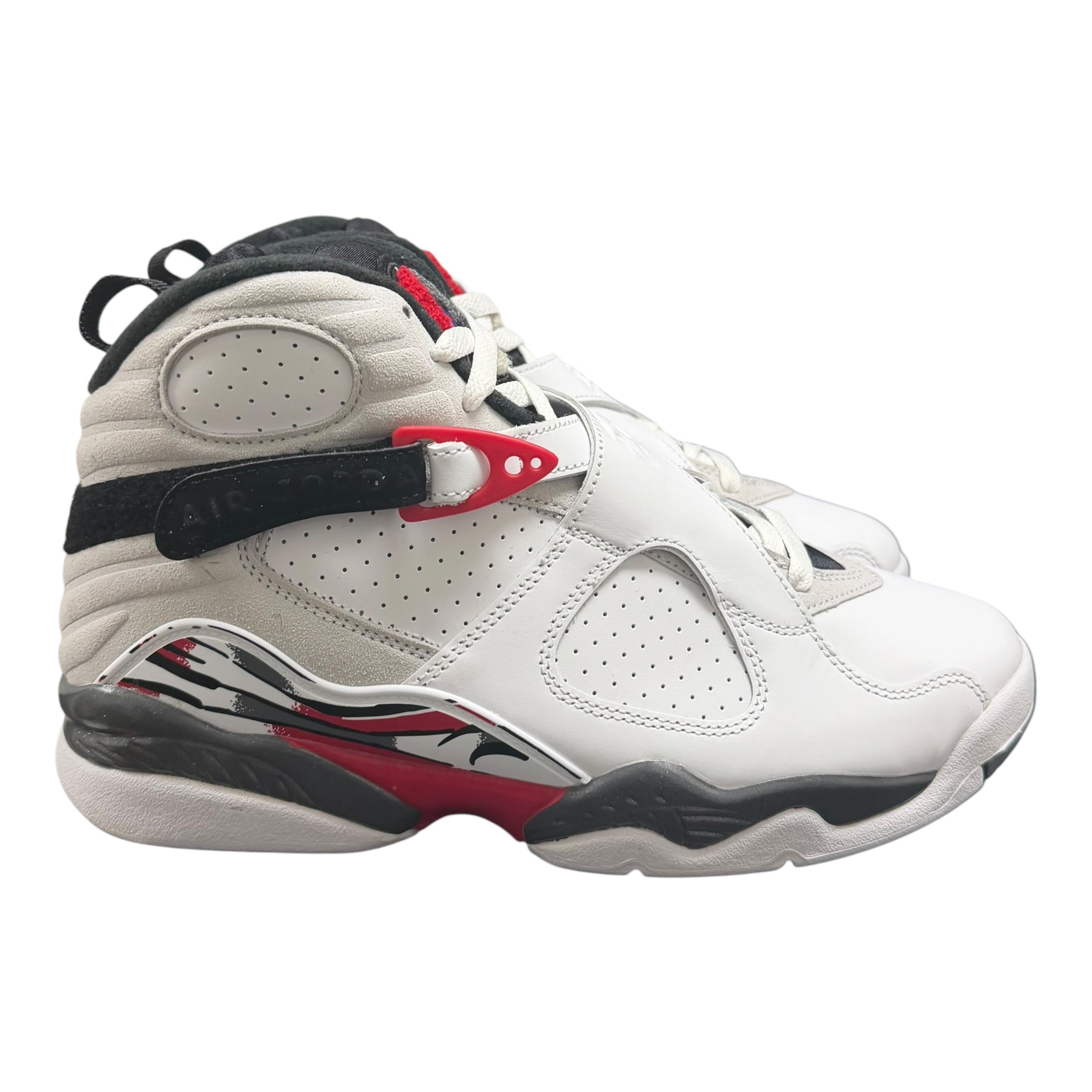 NEW Air Jordan 8 “Bugs Bunny”
