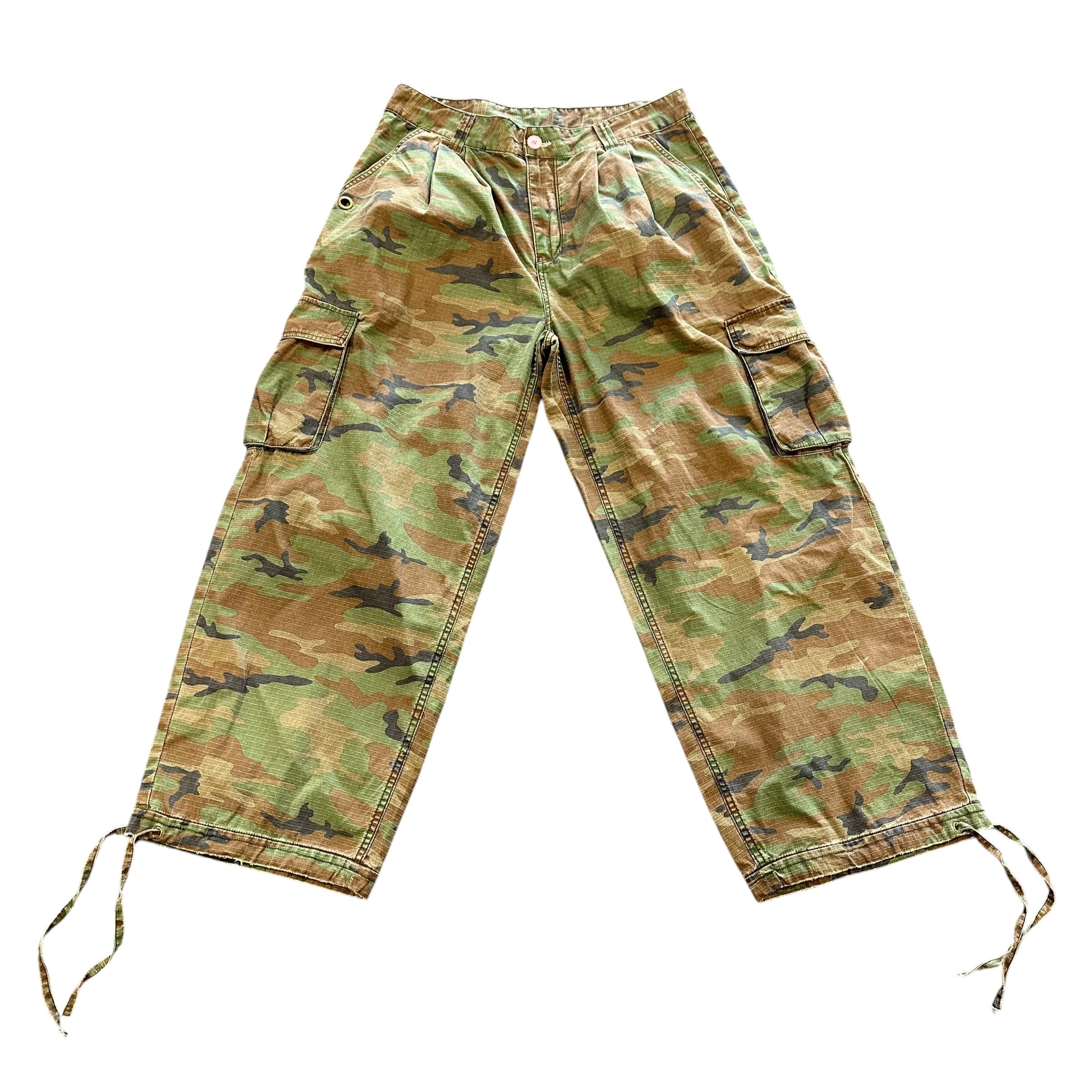 Elwood Baggy Camo Pants