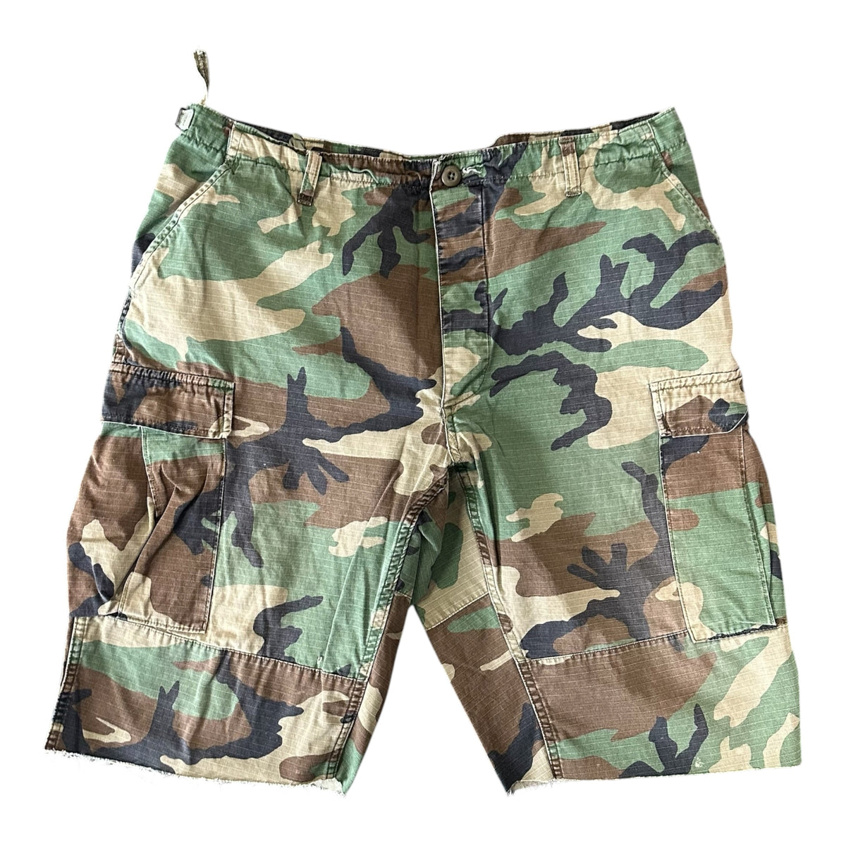 Vintage Camo Shorts (36-38)