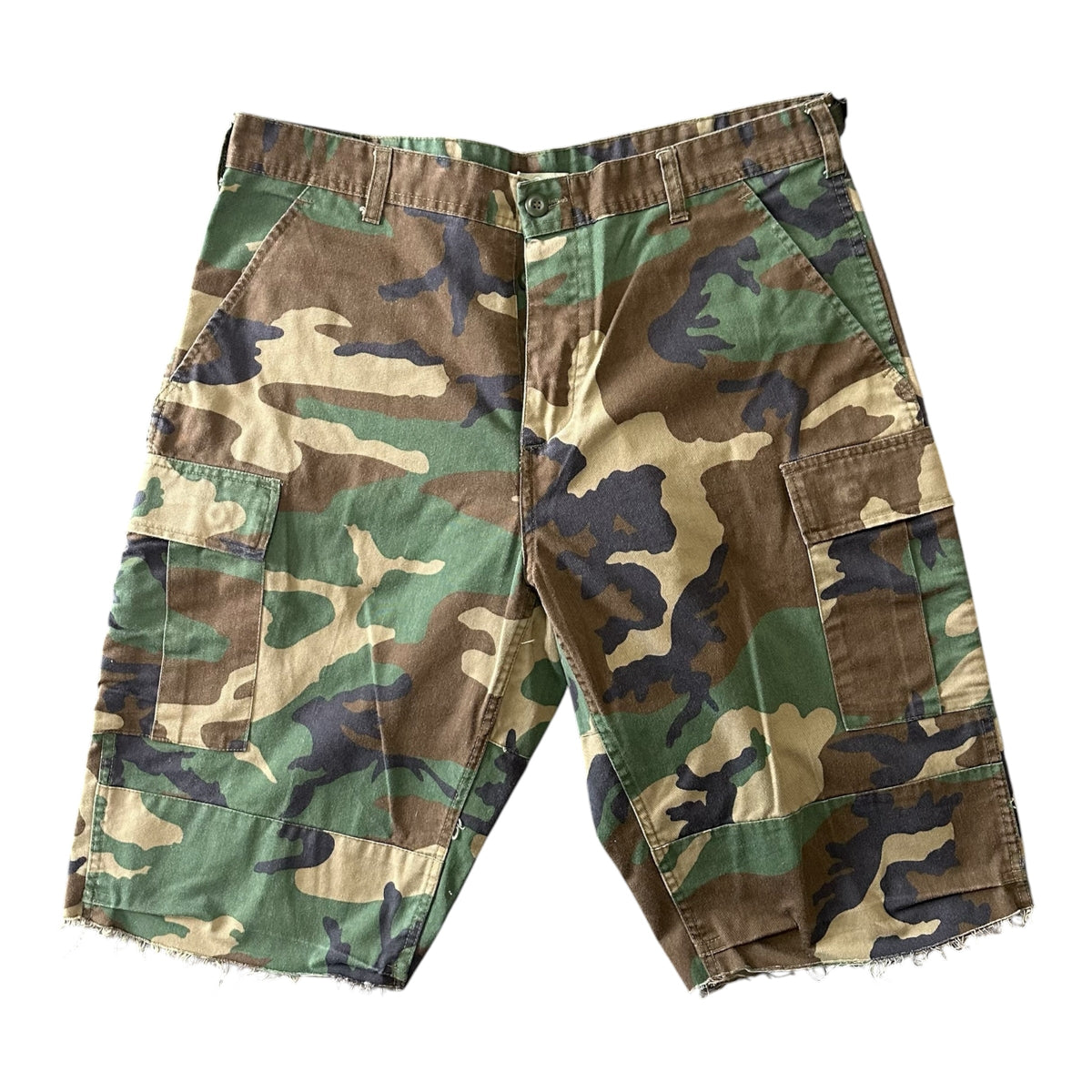 Vintage Camo Shorts (36-38)