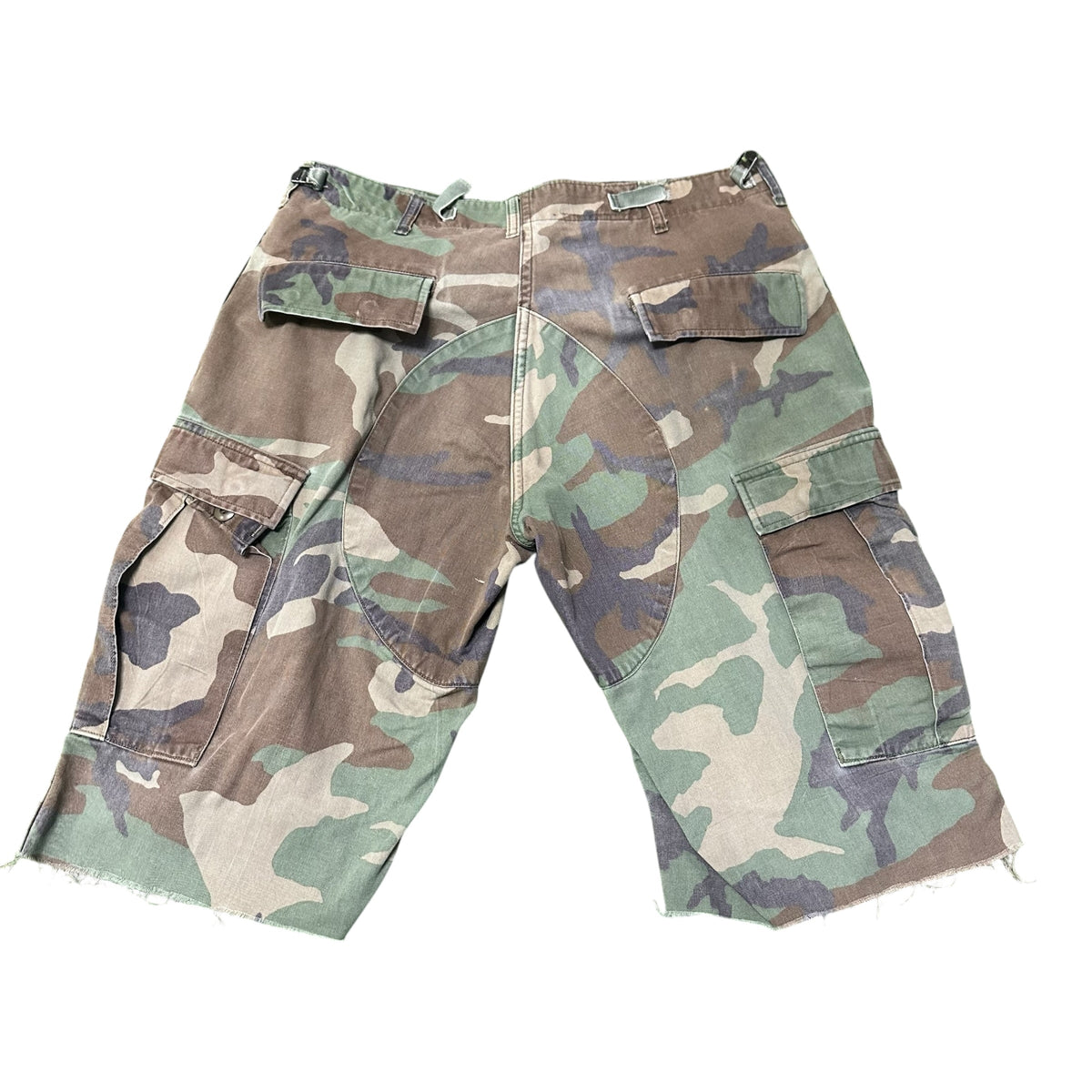 Vintage Camo Shorts (36-38)