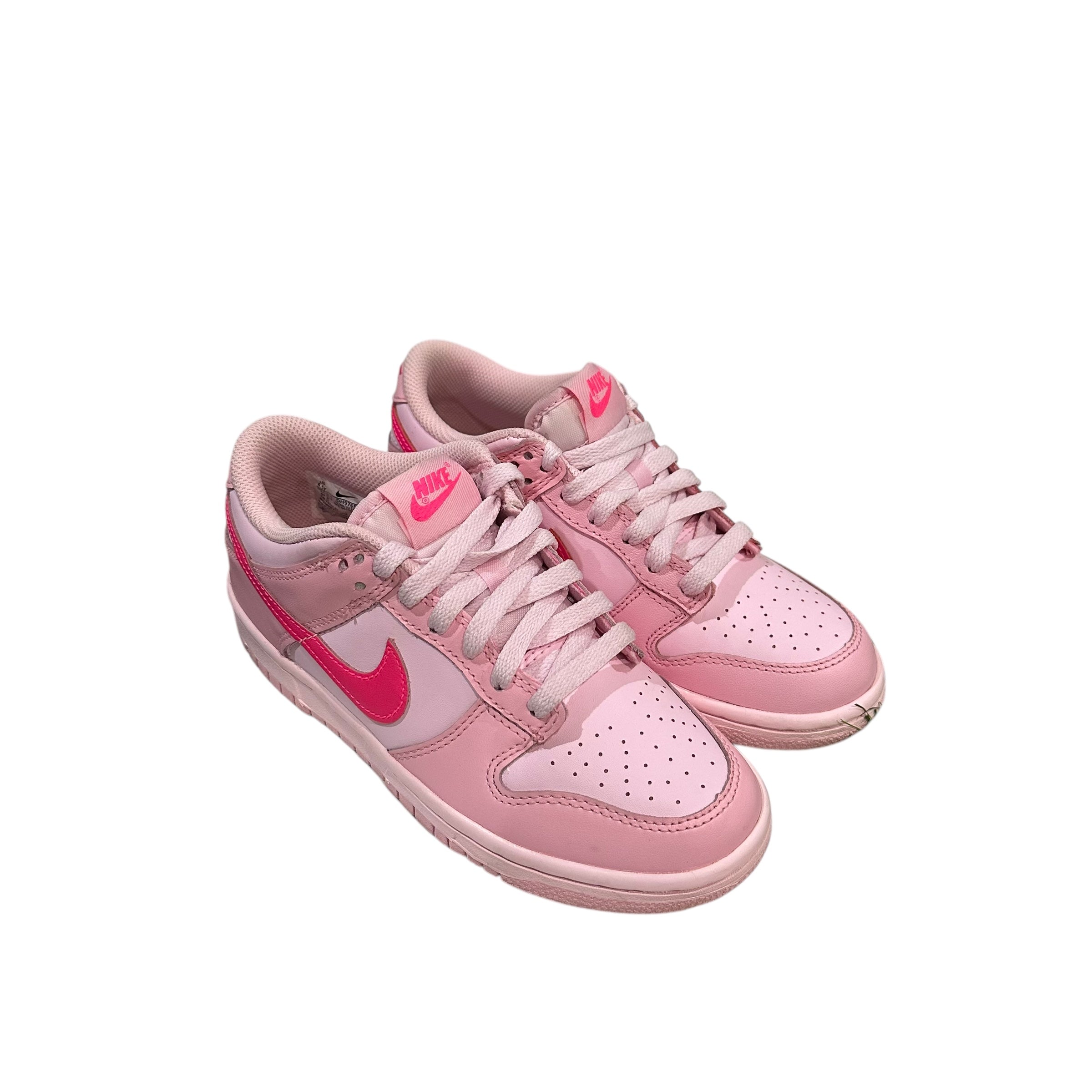 Nike Dunk Low Triple Pink