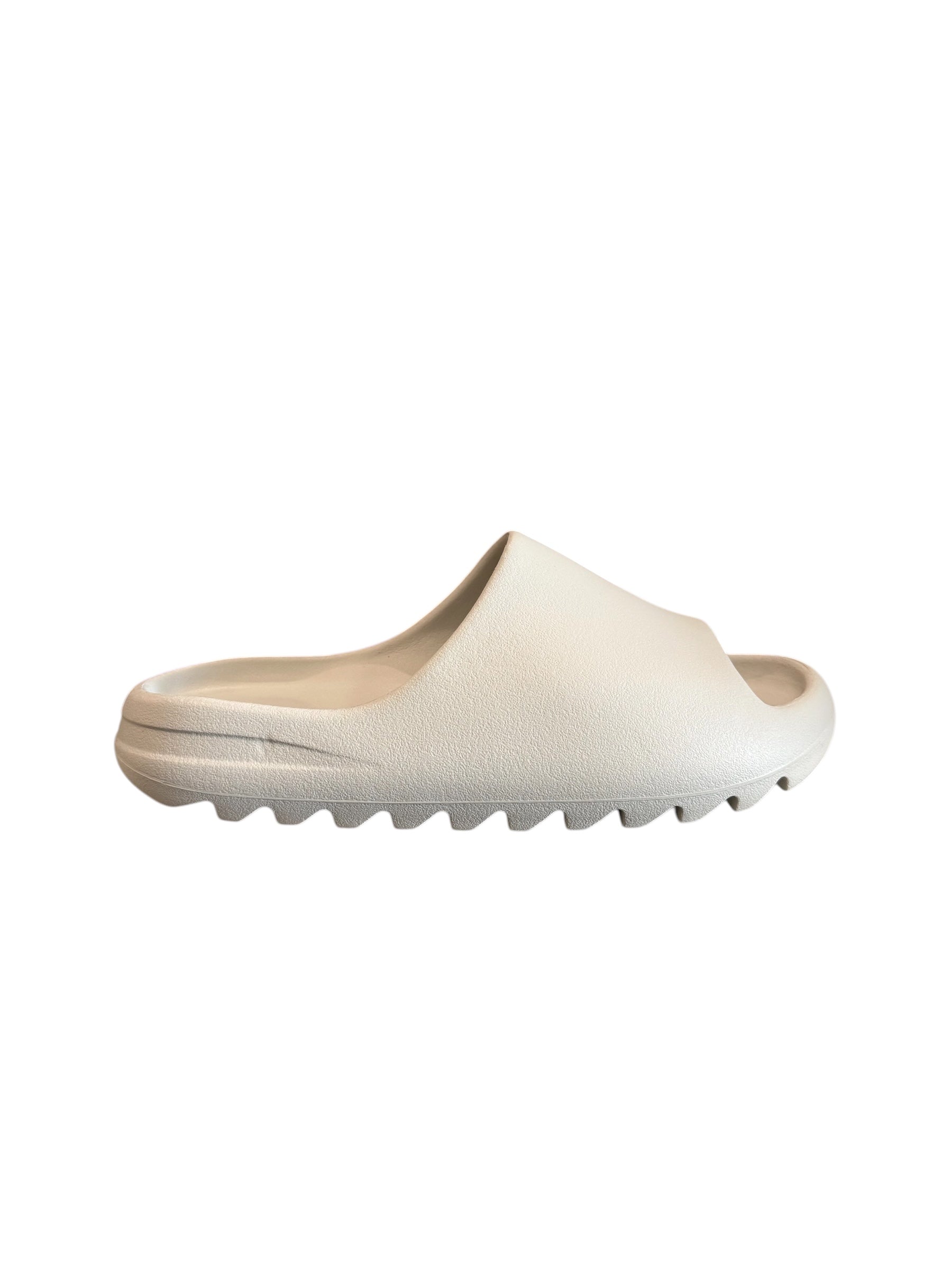 Brand New Yeezy Slides Cream