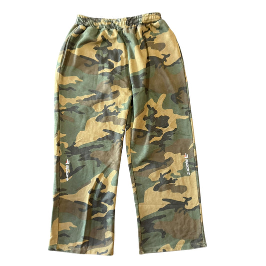 NEW GV Gallery Camo Sweatpants
